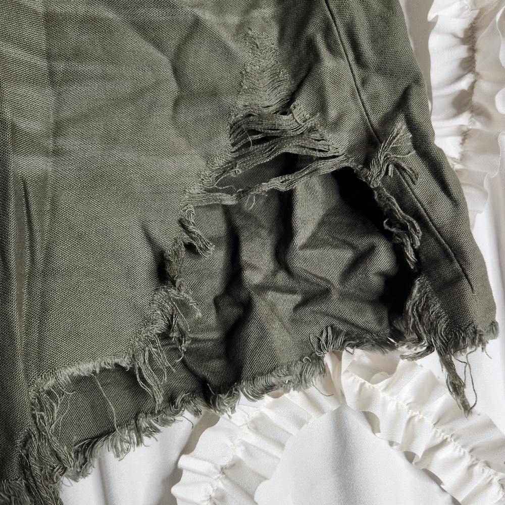 New American Eagle Highest Waist Denim Mom Distressed Shorts Green sz 10 - Picture 3 of 8